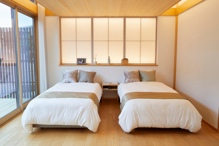 Twin Size Bedroom Ideas: Stylish Guest Rooms with Two Twin Beds for Small Spaces Twin Size Bedroom Ideas